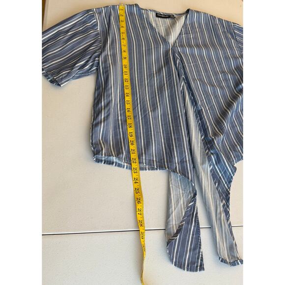 Nina Leonard Top Women Small Chambray Blue White Striped Short Sleeve Faux Wrap - Picture 4 of 10